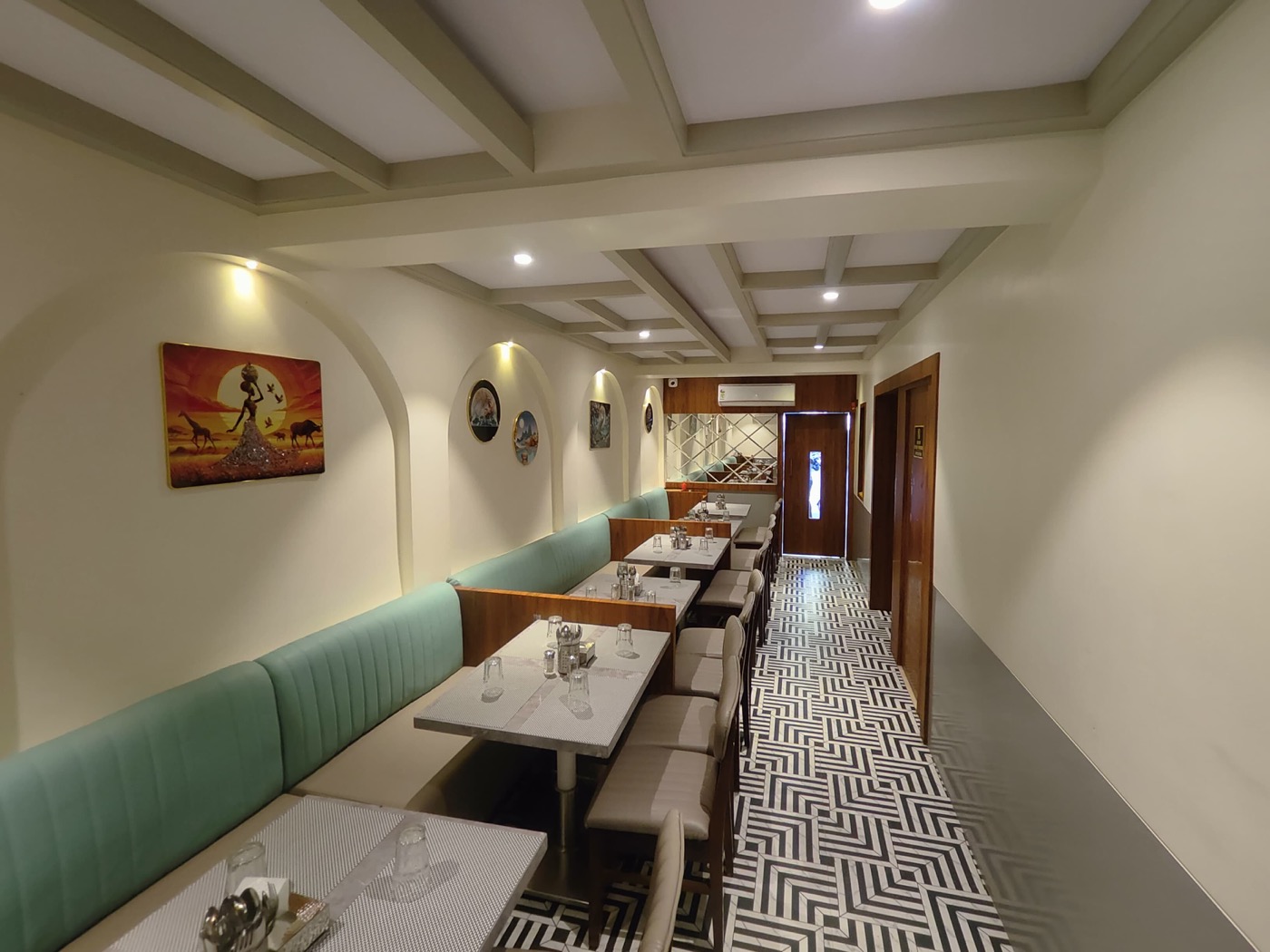 Mausam family section table setting